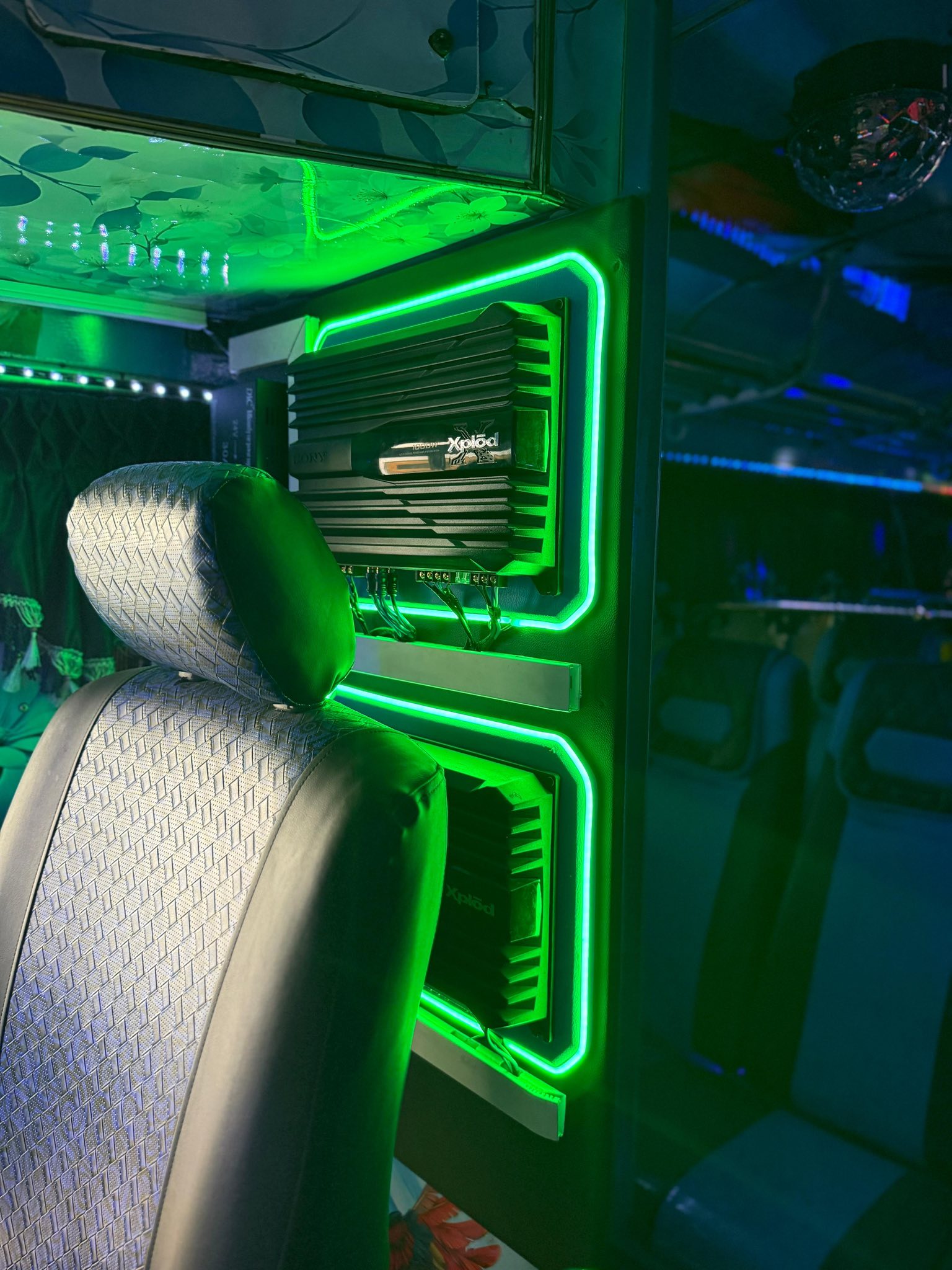 Comfort Seating — Jayathissa Lanka Express