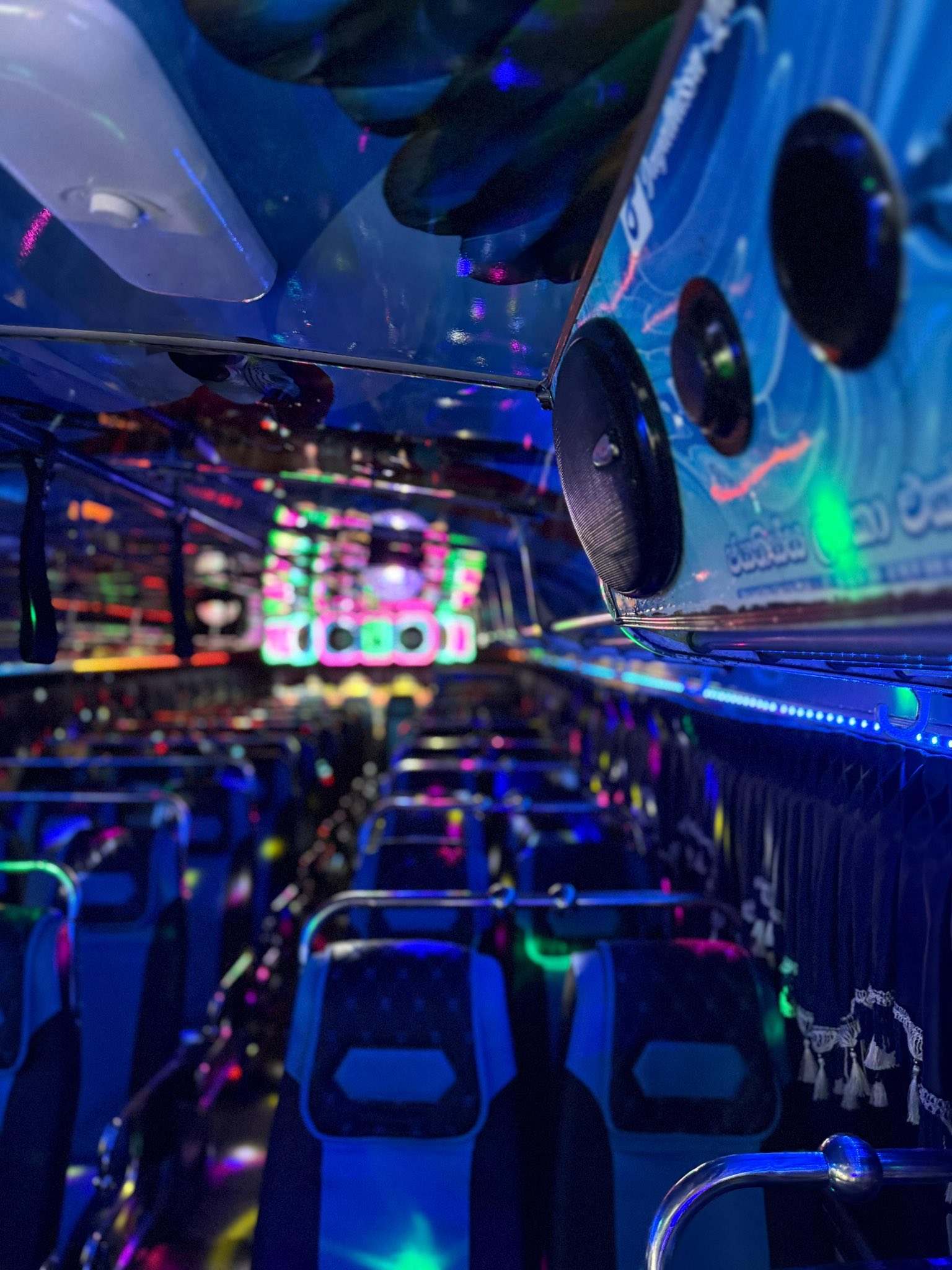 Exterior View — Jayathissa Lanka Bus